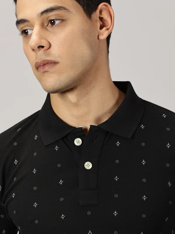 Black_Pure_Cotton_Printed_Polo_Neck_Slim_Fit_Short_Sleeve_T-Shirt_For_Men