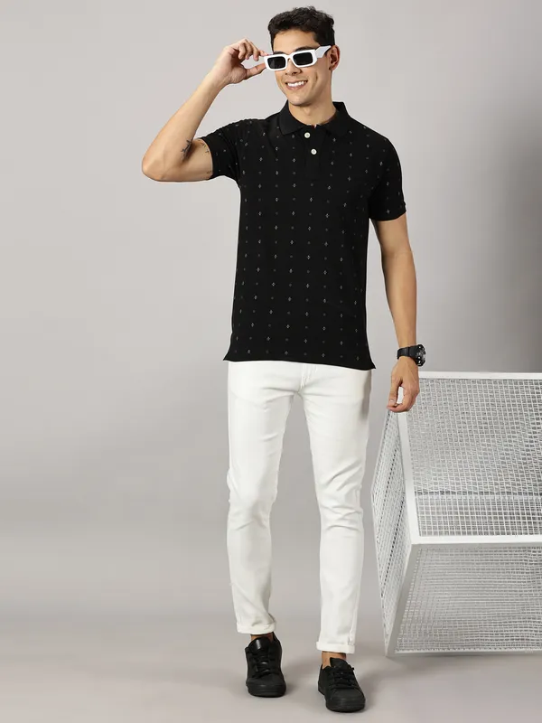 Black_Pure_Cotton_Printed_Polo_Neck_Slim_Fit_Short_Sleeve_T-Shirt_For_Men