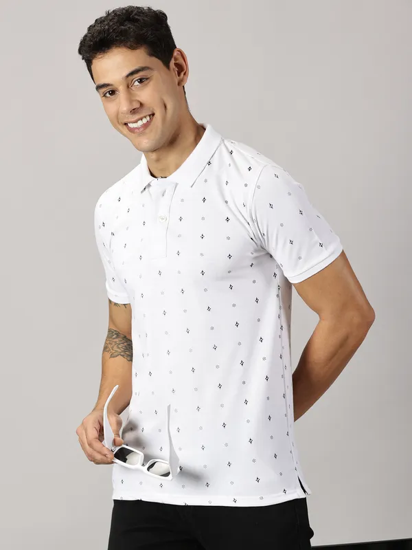 White_Pure_Cotton_Printed_Polo_Neck_Slim_Fit_Short_Sleeve_T-Shirt_For_Men
