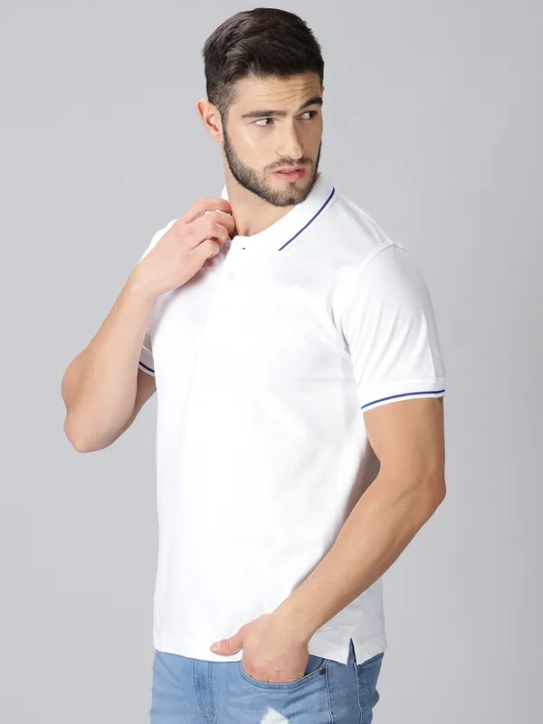 White_Pure_Cotton_Solid_Polo_Neck_Loose_Fit_Half_Sleeve_T-Shirt_For_Men