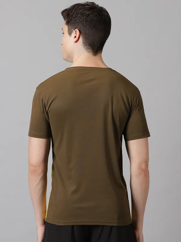 Dark_Green_&_Yellow_Polyester_Colorblock_Round_Neck_Slim_Fit_Short_Sleeve_T-Shirt_For_Men