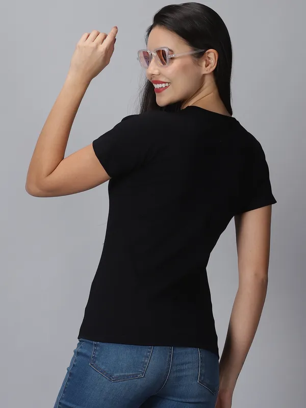 Black_Pure_Cotton_Printed_Round_Neck_Slim_Fit_Half_Sleeve_T-Shirt_For_Women