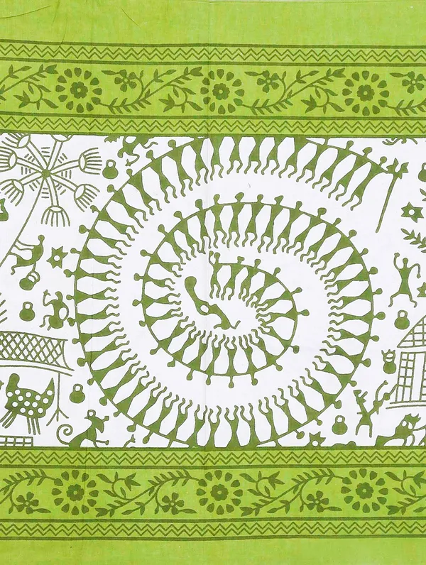 Green_Queen_Size_Tapestry_Printed_With_2_Pillow_Cases_With_Thread_Count_(180)