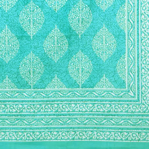 Green_Queen_Size_Tapestry_Printed_With_2_Pillow_Cases_With_Thread_Count_(180)