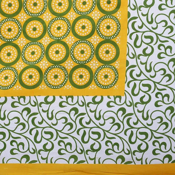 Yellow_Queen_Size_Tapestry_Printed_With_2_Pillow_Cases_With_Thread_Count_(180)
