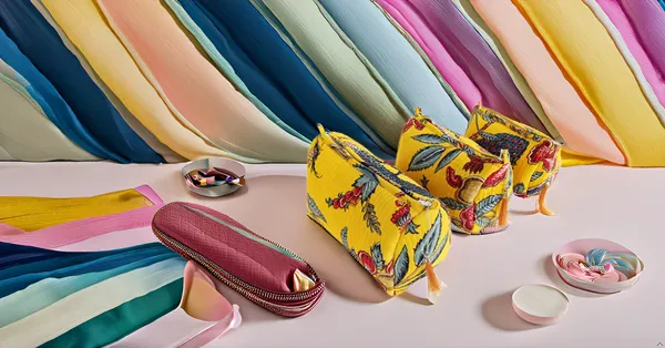 Multicolor_Cosmetic_Bags_Set,_3_Piece_Make_Up_Organizer_Bag_Storage_Bags_With_Zipper_Closure