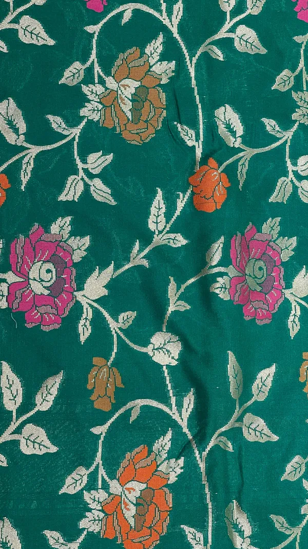 Humairah_Presents_Dark_Green_Katan_Silk_Golden_Zari_Floral_Tilfi_Mina_Jaal_Banarasi_Dual_Shade_Zari_Border_and_Floral_Jaal_Pallu_with_Green_Blouse