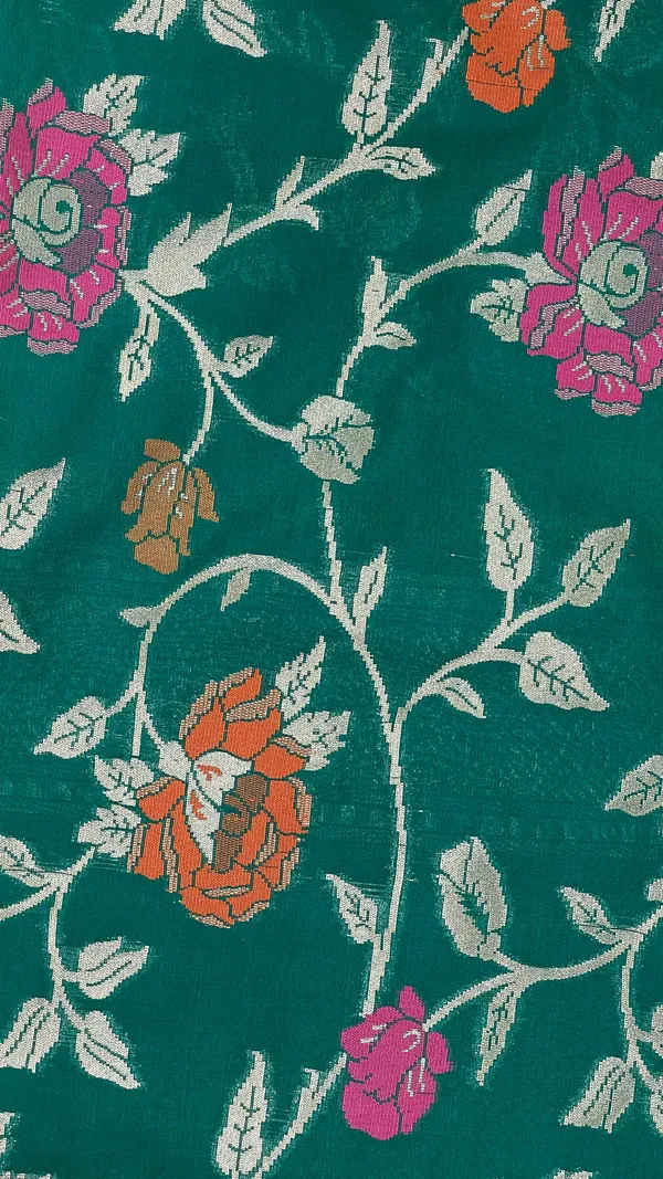 Humairah_Presents_Dark_Green_Katan_Silk_Golden_Zari_Floral_Tilfi_Mina_Jaal_Banarasi_Dual_Shade_Zari_Border_and_Floral_Jaal_Pallu_with_Green_Blouse