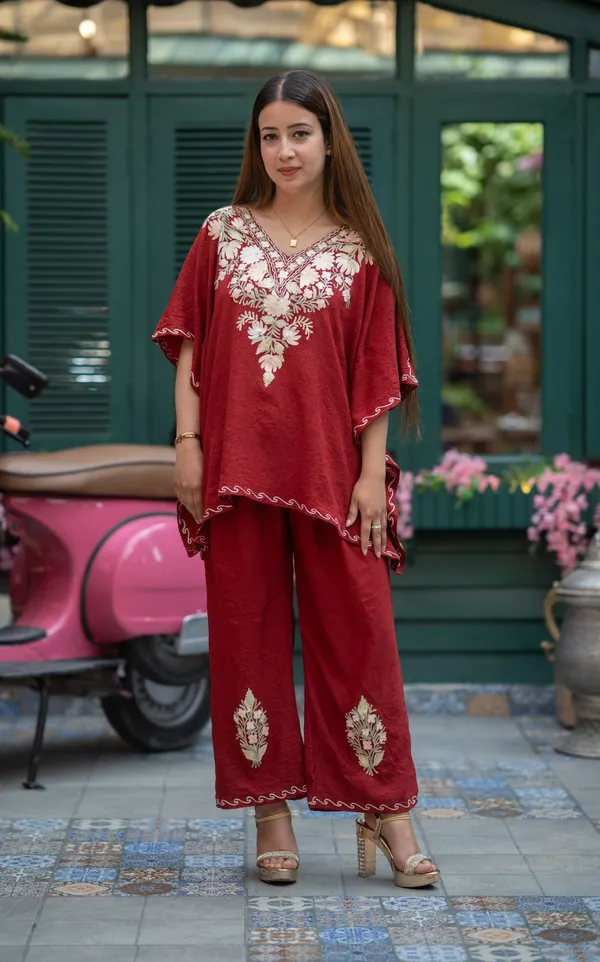 Red_Short_Summer_Cool_Kashmiri_Aari_Embroidery_Crushed_Kaftaan_Cord_Set