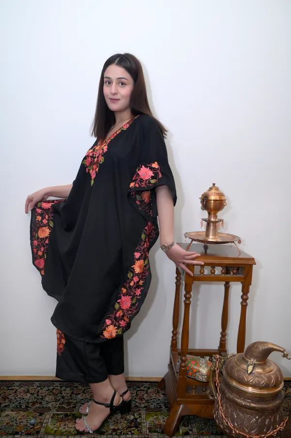 Black_Summer_Cool_Kashmiri_Aari_Embroidery_Kaftaan_Cord_Set