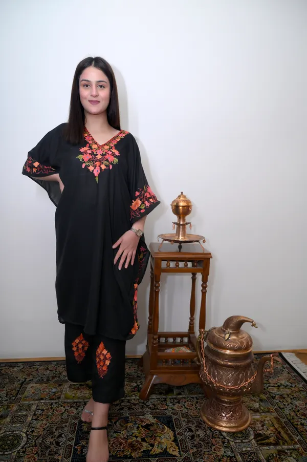Black_Summer_Cool_Kashmiri_Aari_Embroidery_Kaftaan_Cord_Set