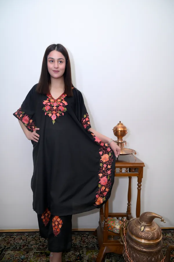 Black_Summer_Cool_Kashmiri_Aari_Embroidery_Kaftaan_Cord_Set