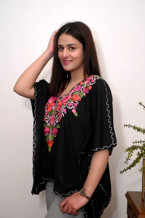 Black_Summer_Cool_Kashmiri_Aari_Embroidery_Short_Kaftaan
