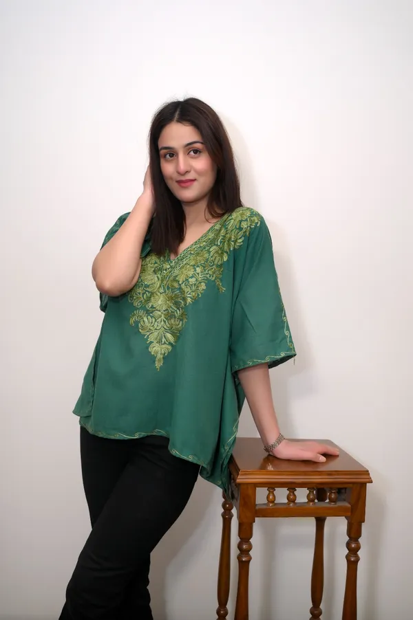 Castleton_Green_Summer_Cool_Kashmiri_Aari_Embroidery_Short_Kaftaan