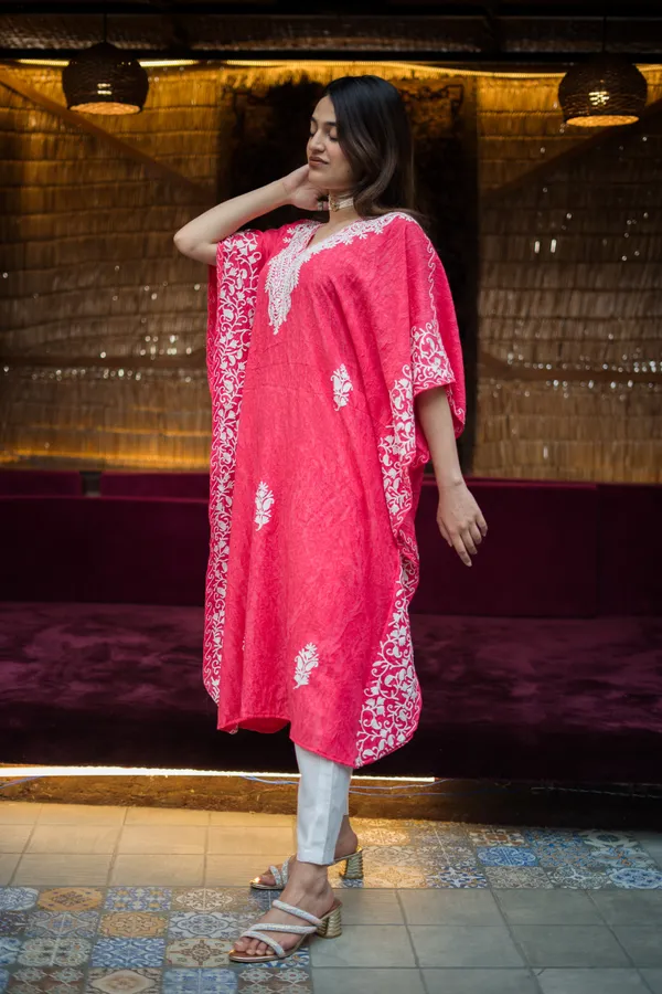 Pink_Summer_Cool_Crushed_Cotton_Kashmiri_Aari_Embroidery_Kaftaan