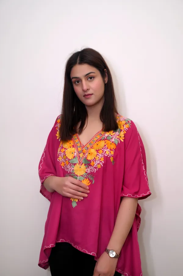 Pink_Summer_Cool_Kashmiri_Aari_Embroidery_Short_Kaftaan