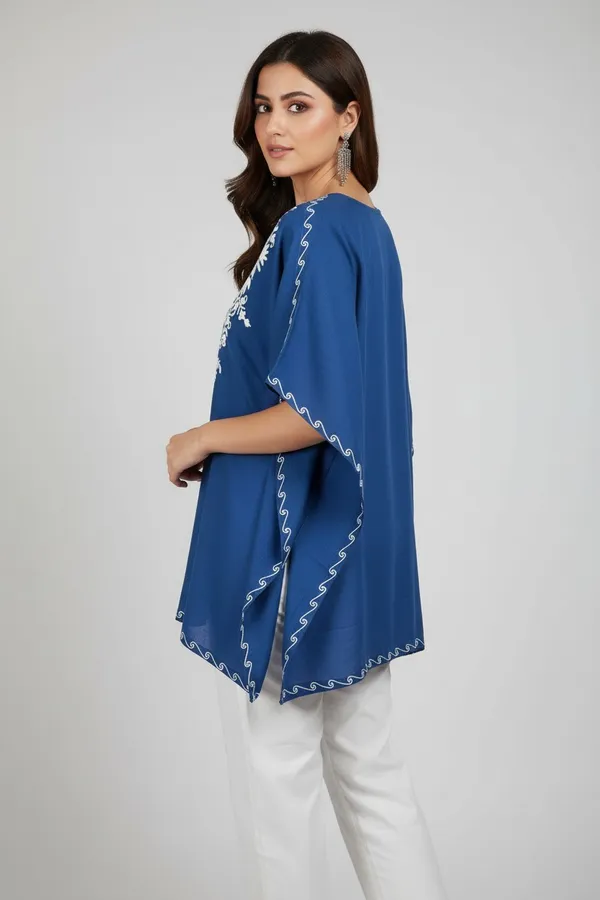 WHITE_ON_BLUE_SHORT_KAFTAAN