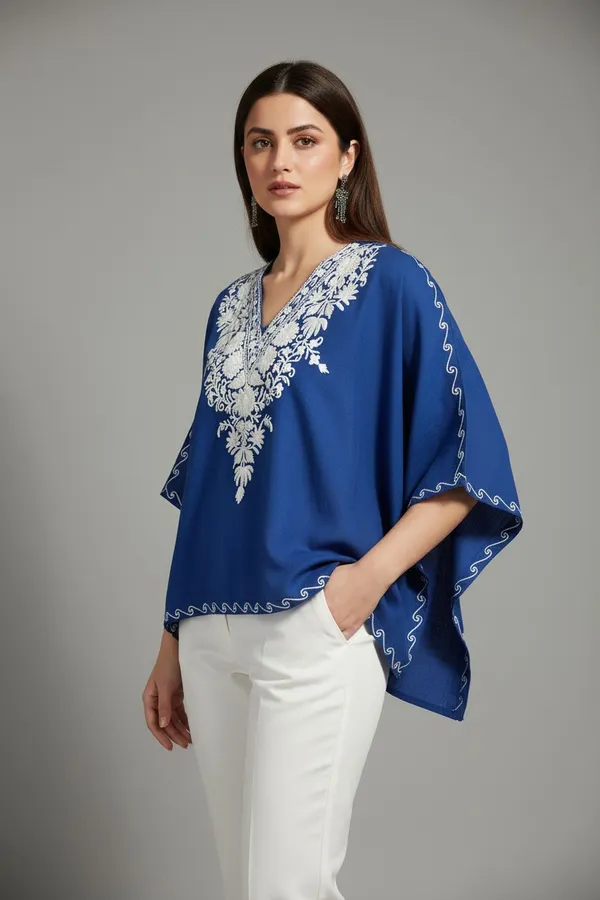 WHITE_ON_BLUE_SHORT_KAFTAAN