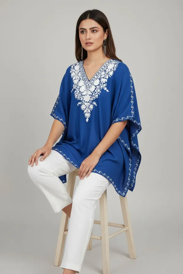 WHITE_ON_BLUE_SHORT_KAFTAAN