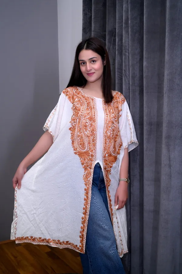 Brown_On_White_Open_Crushed_Cotton_Kashmiri_Aari_Embroidery_Kaftaan