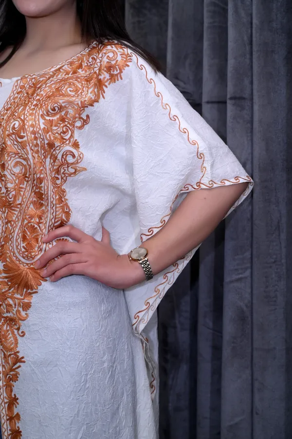 Brown_On_White_Open_Crushed_Cotton_Kashmiri_Aari_Embroidery_Kaftaan