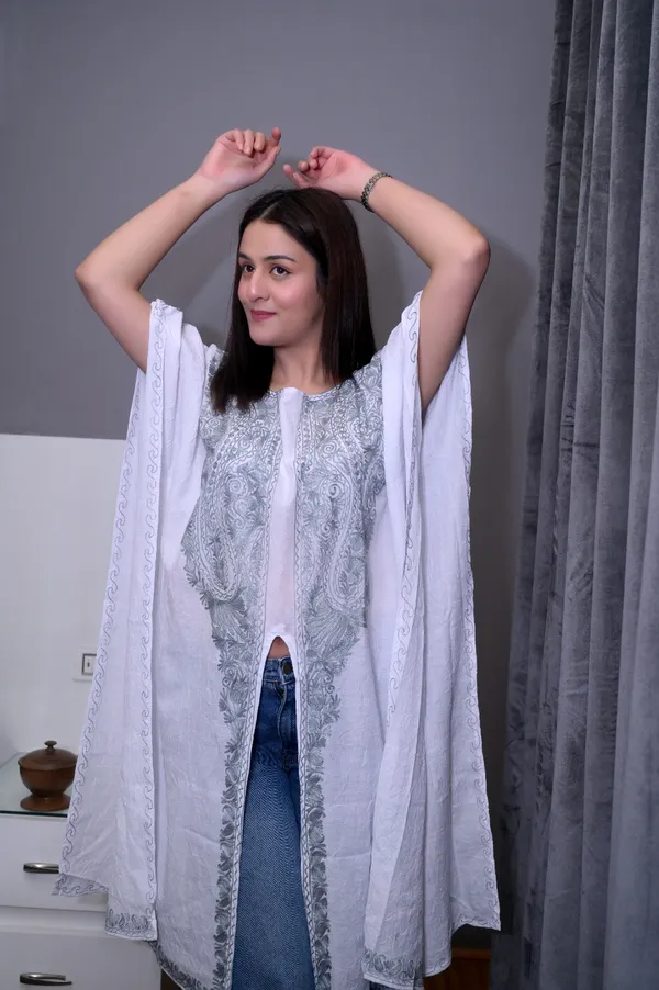 Grey_On_White_Open_Crushed_Cotton_Kashmiri_Aari_Embroidery__Kaftaan