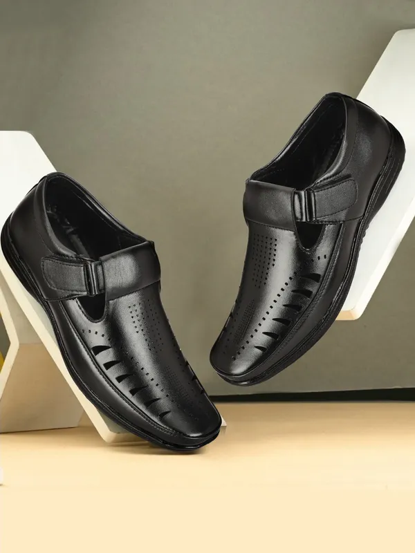Black_Synthetic_Leather_Sandal_For_Men