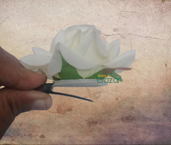 8_Pc_-_Big_Rose_Alligator_Clips_-_Off_White