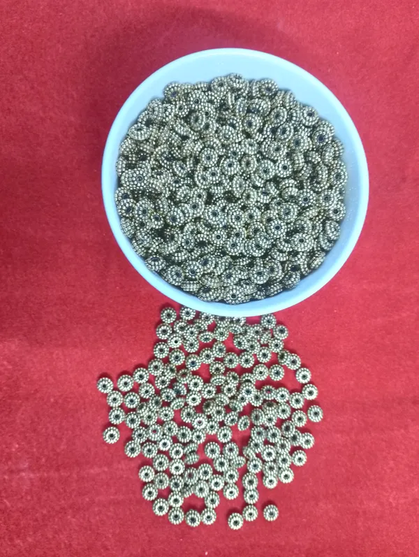 ACRYLIC_METALLIC_BEADS__for_DIY_Crafts_and_Decoration_Gift_Tray_Decoration_-__4_mm_(_500_PCS)