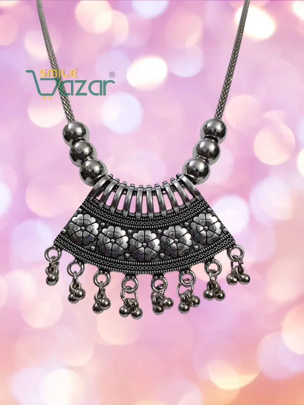 Artificial_Oxidised_Traditional_Silver_Big_Pendant_Necklace_Stylish_Necklace_Chain_Jewellery_for_Girls_&_Women_-_1_PC