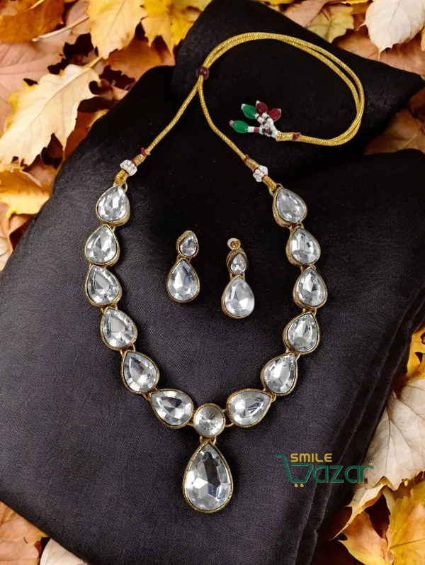 Dazzling_Kundan_Necklace_Set