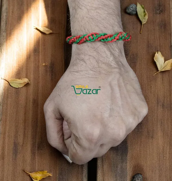 GREEN_AND_RED_COLOUR_HANDMADE__BRACELET_ADJUSTABLE_WRISTBAND_BRACELET_FRIENDSHIP_BAND_FOR_WOMEN_AND_MEN_SKIN_FRIENDLY_