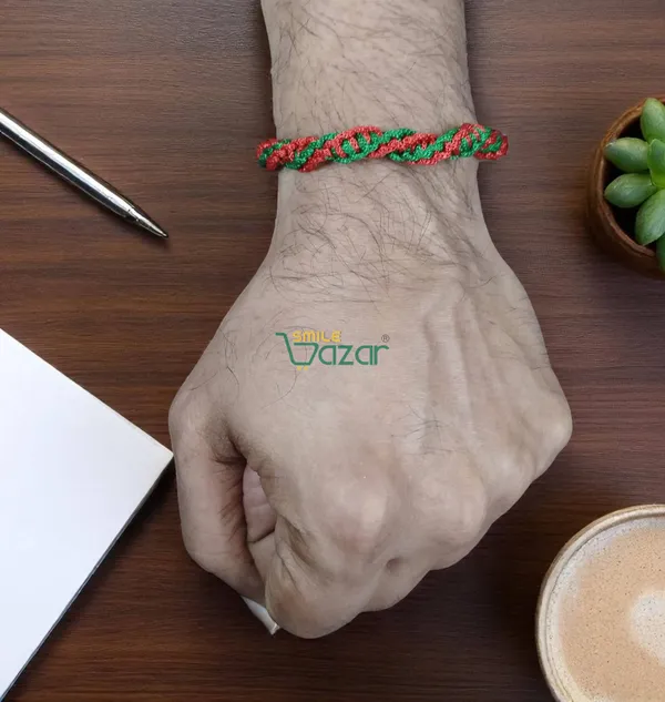 GREEN_AND_RED_COLOUR_HANDMADE__BRACELET_ADJUSTABLE_WRISTBAND_BRACELET_FRIENDSHIP_BAND_FOR_WOMEN_AND_MEN_SKIN_FRIENDLY_