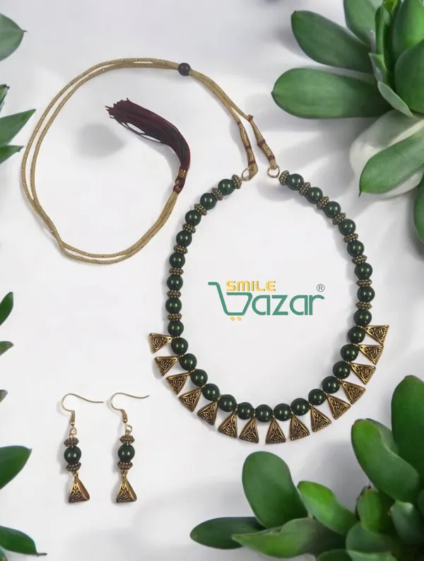 Green_Necklace_And_Earring_Set_For_Women_And_Girls