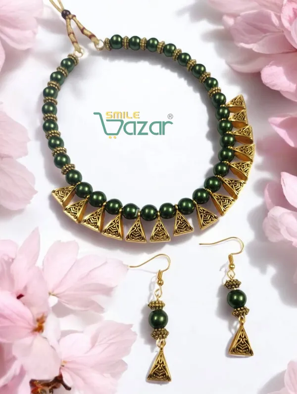 Green_Necklace_And_Earring_Set_For_Women_And_Girls