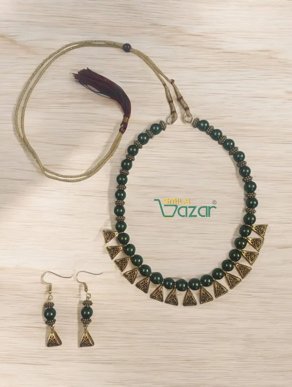 Green_Necklace_And_Earring_Set_For_Women_And_Girls