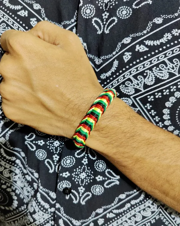 Multicolor_Rasta_Adjustable_Wristband_Handmade_Rasta_Bracelet_Friendship_Band_For_Women_And_Men_Skin_Friendly