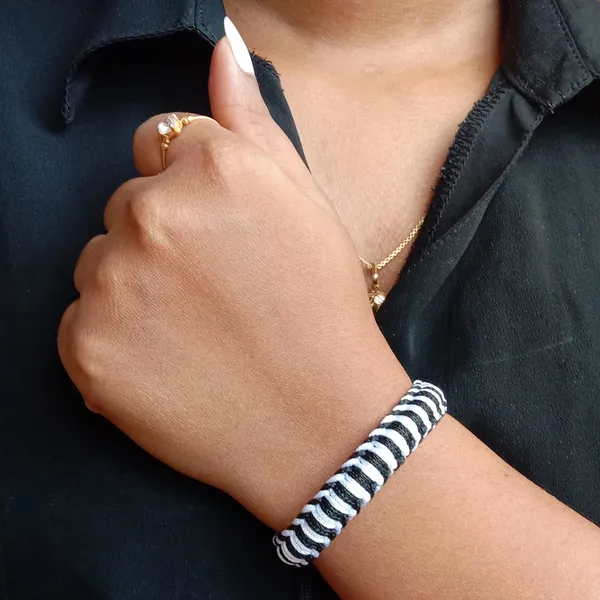White_And_Black_Bracelet_Adjustable_Charming_Wristband_Handmade_Macrame_Friendship_Band_For_Women_And_Men