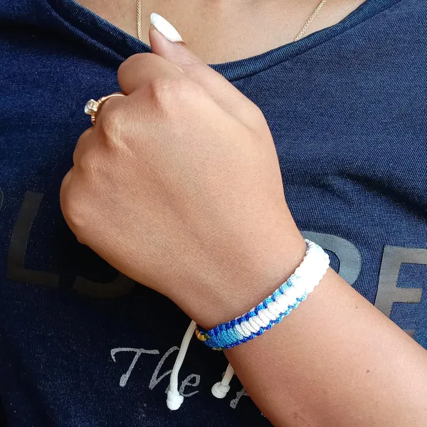 Blue_&_White_Shaded_Bracelet_Adjustable_Charming_Handmade_Macrame_Friendship_Band_For_Women_And_Men