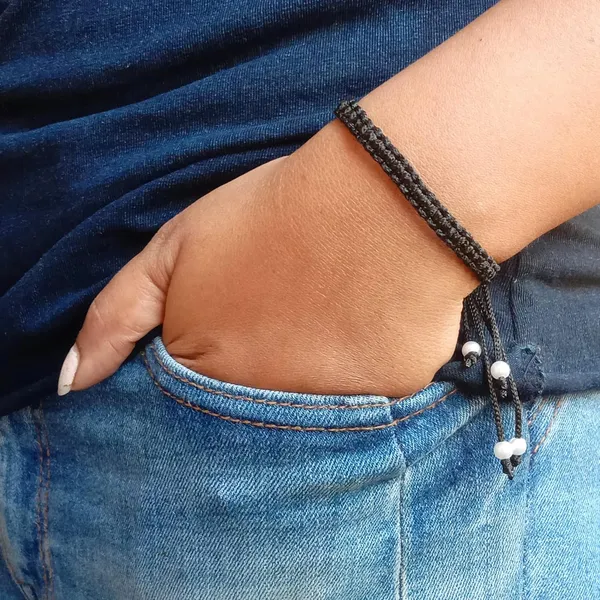 Black_Bracelet_Adjustable_Charming_Wristband_Handmade_Macrame_Friendship_Band_For_Women_And_Men