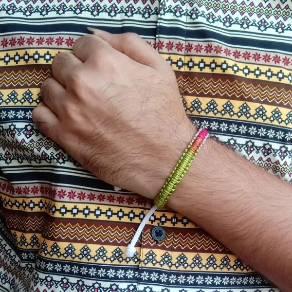 Maroon_&_Green_Shaded_Adjustable_Charming_Wristband_Handmade_Macrame_Bracelet_Friendship_Band_For_Women_And_Men