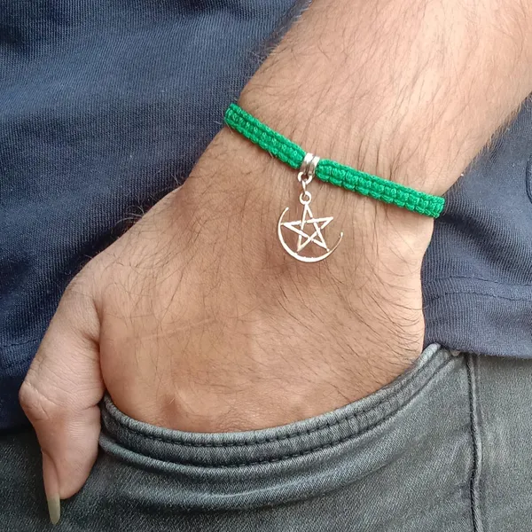 Green_Handmade_Adjustable_Bracelet_With_Moon_And_Star_Charm_Bracelet_Friendship_Band_For_Women_Skin_Friendly