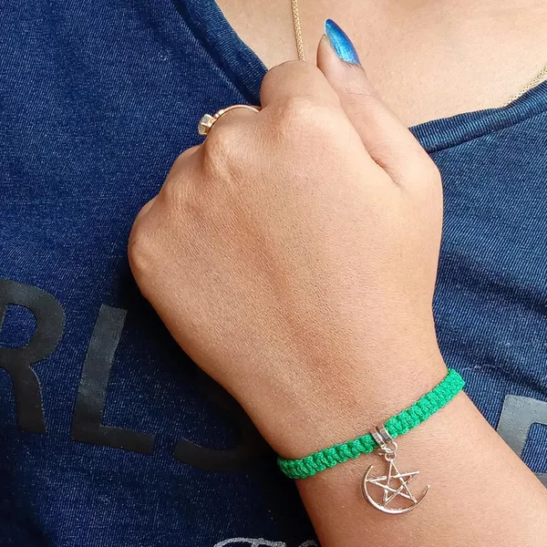 Green_Handmade_Adjustable_Bracelet_With_Moon_And_Star_Charm_Bracelet_Friendship_Band_For_Women_Skin_Friendly