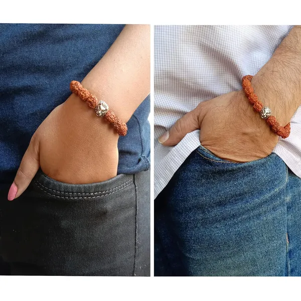 Brown_Rudraksha_Bracelet_With_Lion_Head_Charm_Stretchable_Energized_Wristband_Gift_For_Special_Ones.
