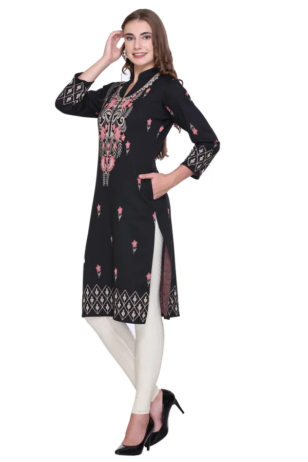Rosary_Women_Printed_Straight_Kurta_(Black)