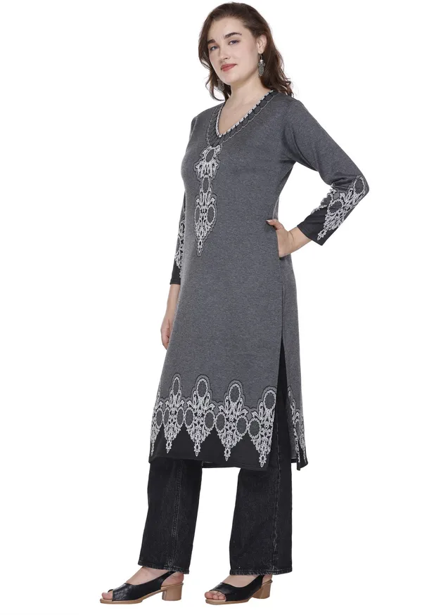 Rosary_Women_Printed_Straight_Kurta_(Black)