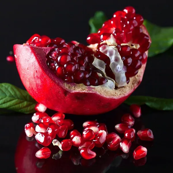 Pomegranate_Plant_(Hybrid)_For_Outdoor_With_Grow_Bag