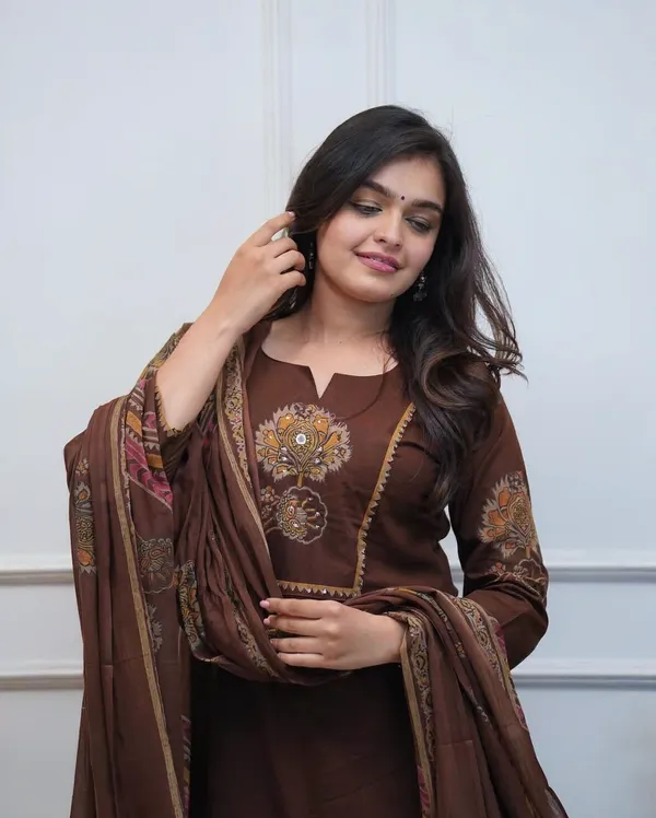 Pure_Cotton_Kurta_and_Pants_with_Dupatta