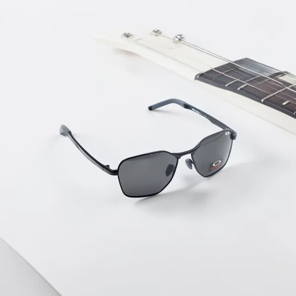 SwamiRaj_EyeWorld_Hexagonal_Premium_Branded_Sunglasses_with_Stylish_Rich_Looking_UV_Protected_Polarized_Lens_for_Men_&_Women_(008916_Black_with_Grey)