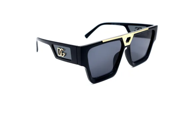 SwamiRaj_EyeWorld_Premium_Branded_Sunglasses_with_Stylish_Rich_Looking_UV_Protected_Sunglasses_(_5011_Black)